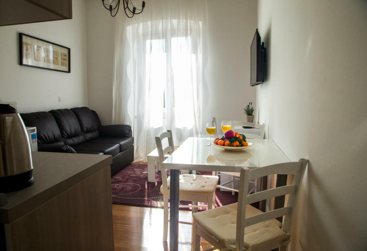 Apartments Victoria ดูบรอฟนิก ภายนอก รูปภาพ